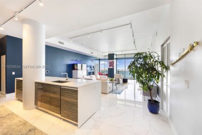 Comprar apartamento en Icon Bay PH 4002