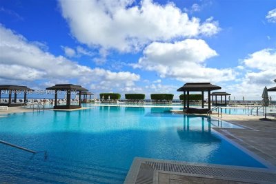 Beach Club Three Apt #2406