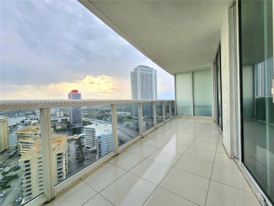 Comprar apartamento en Beach Club Three 2406