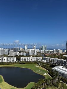 Aluguel de apartamento no Duo Condo 2505E