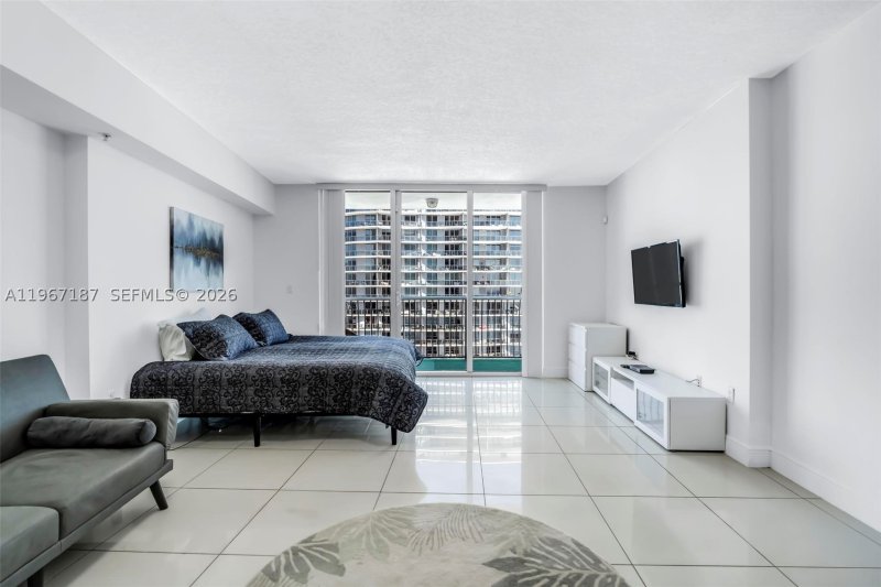 Condo for sale at Opera Tower 4507