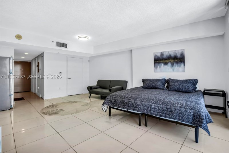 Condo for sale at Opera Tower 4507