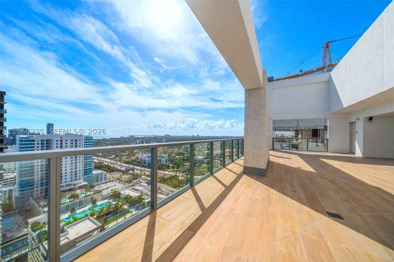 Condo for sale at Smart Brickell III 208