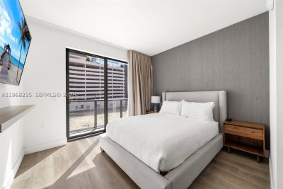 Comprar apartamento no Smart Brickell III 208