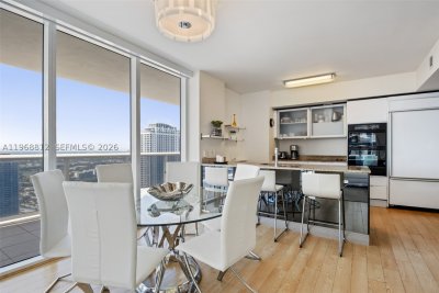Aluguel de apartamento no Beach Club Two 3906
