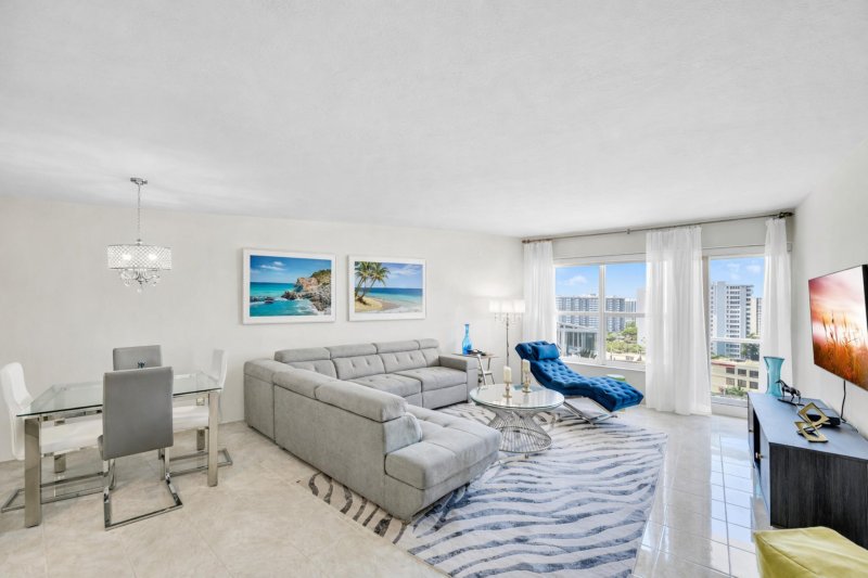 Condo for sale at Royal Ambassador 1114