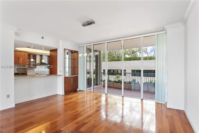 Aluguel de apartamento no 1000 Venetian Way 301