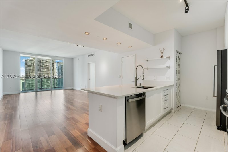 Apartment for rent at The Plaza Tower II 3607