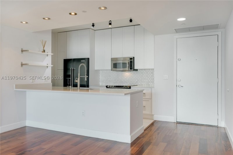 Apartment for rent at The Plaza Tower II 3607