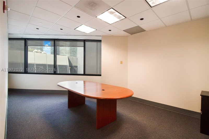Comprar apartamento no The Club At Brickell Bay 505-B