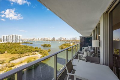 The Harbour Apt #1502