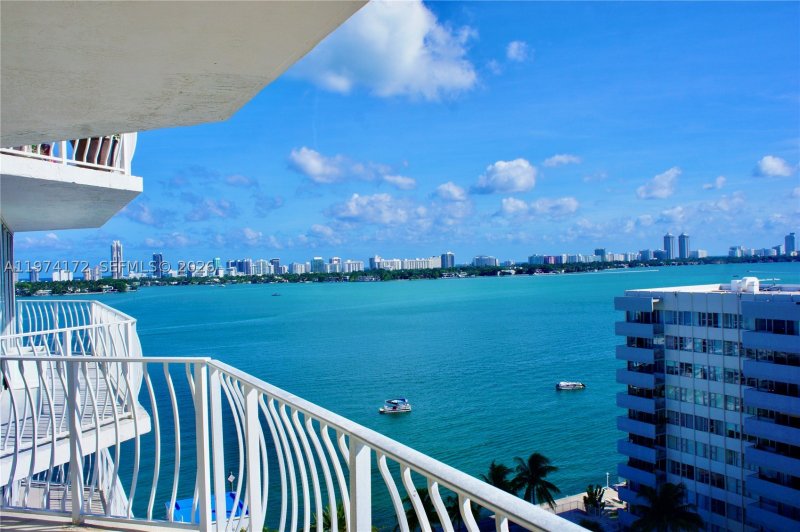 Comprar apartamento en Grandview Palace 1406