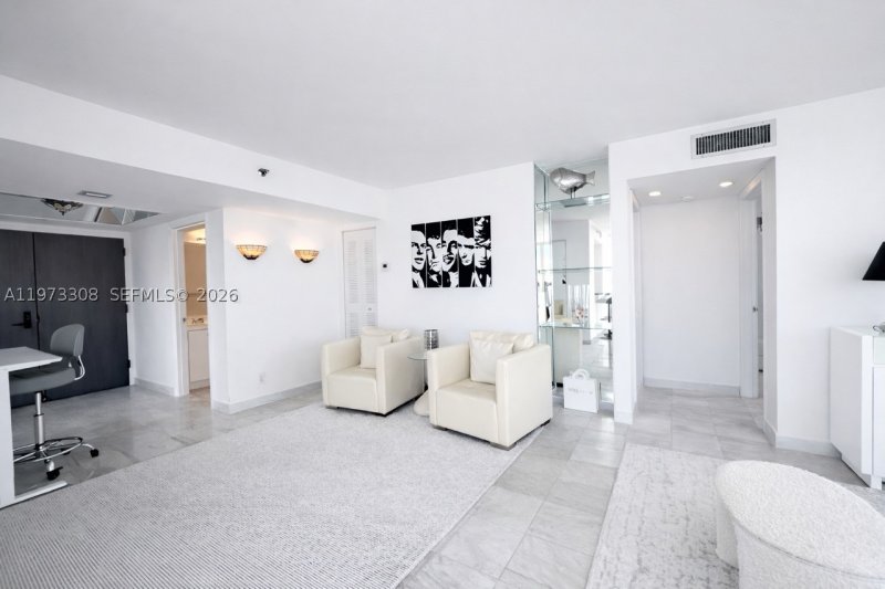 Apartment for rent at King David Towers LPH1401