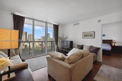Comprar apartamento no 50 Biscayne 2111