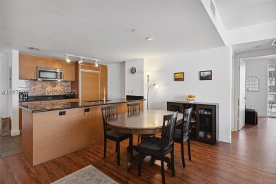 Comprar apartamento no 50 Biscayne 2111