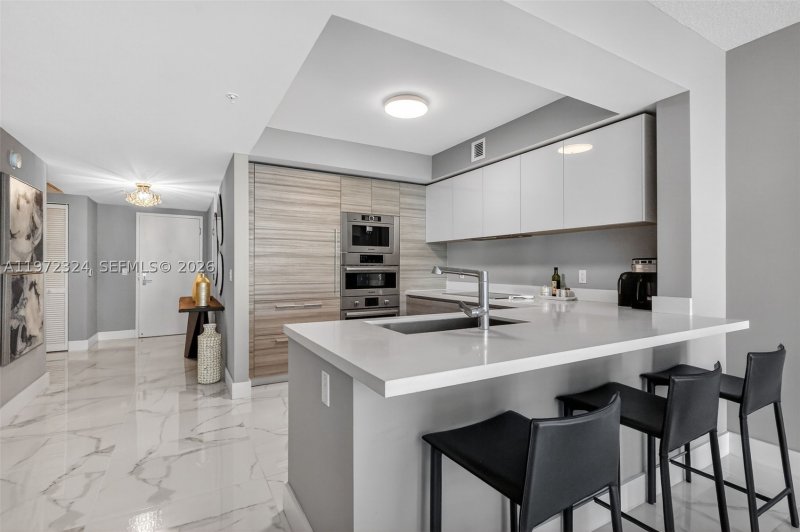 Condo for sale at Parque Towers at St. Tropez 4-804
