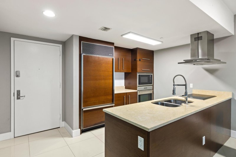 Condo for sale at Icon Brickell Viceroy 2506