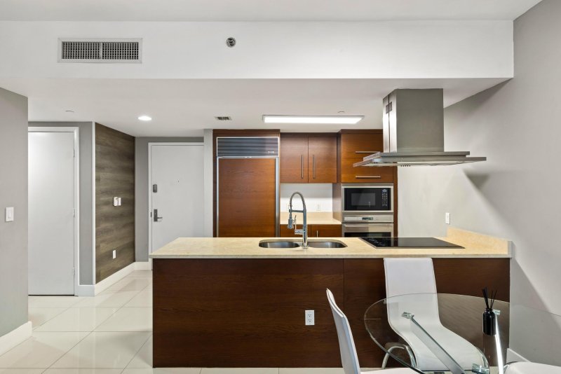 Condo for sale at Icon Brickell Viceroy 2506
