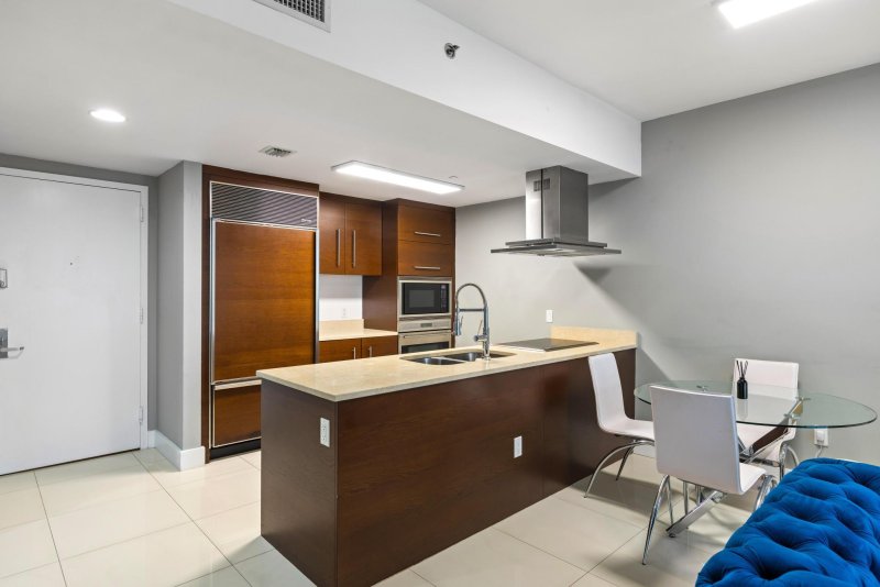 Condo for sale at Icon Brickell Viceroy 2506