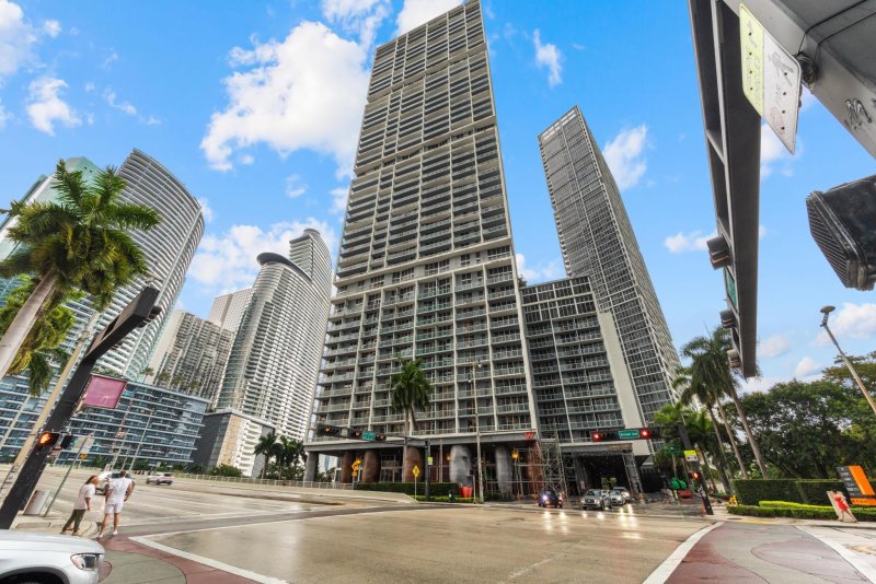 Condo for sale at Icon Brickell Viceroy 2506