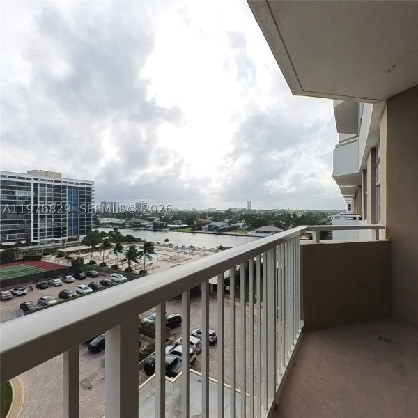 Comprar apartamento en The Hemispheres 7E