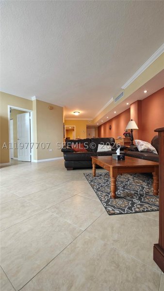 Comprar apartamento no Four Ambassadors 841