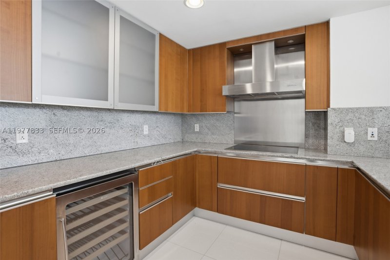Condo for sale at Grovenor House 501
