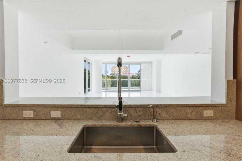 Condo for sale at Grovenor House 501