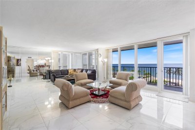 Aluguel de apartamento no Plaza South 5F