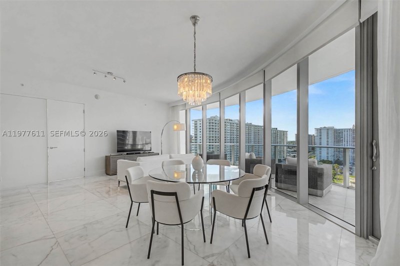 Comprar apartamento en Chateau Beach Residences 904