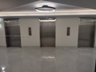 Comprar apartamento en Parker Dorado 201
