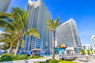 Aluguel de apartamento no Beach Club Two 2806