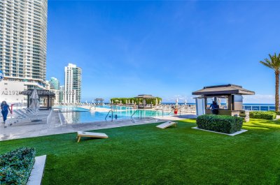 Aluguel de apartamento no Beach Club Two 2806