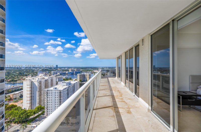 Alquiler de apartamento en Beach Club Two 2806