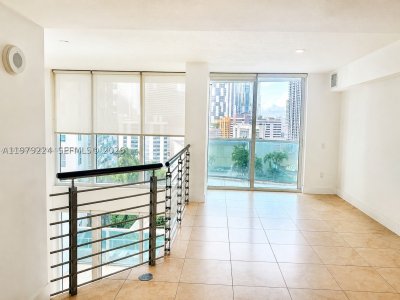 Brickell on the River South Apt #907