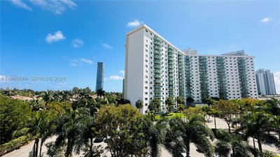 Ocean View Apt #424