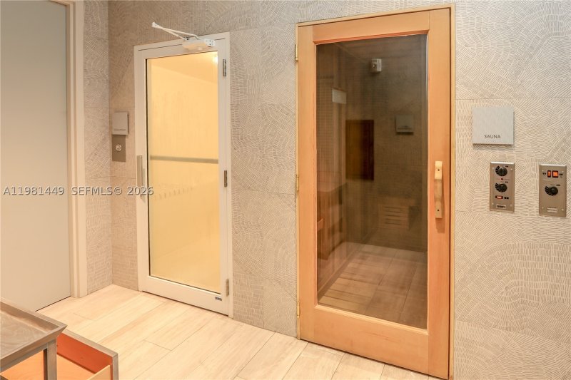 Comprar apartamento en Biscayne Beach 404
