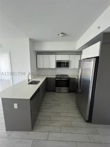 Comprar apartamento no 26 Edgewater 717