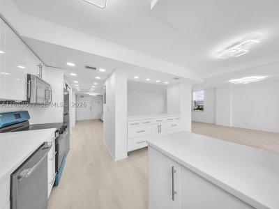 Comprar apartamento no Winston Towers 1818