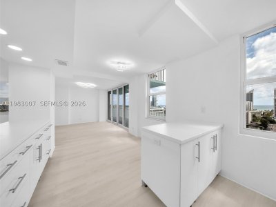 Comprar apartamento no Winston Towers 1818