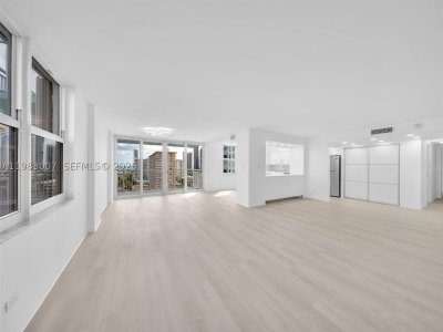 Comprar apartamento no Winston Towers 1818