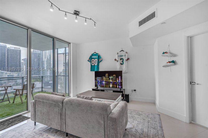 Comprar apartamento en Wind by Neo 2412