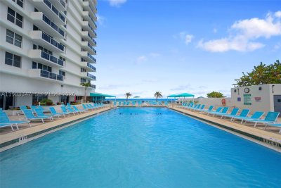Sea Air Towers Apt #924