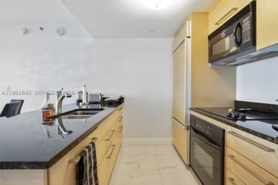Aluguel de apartamento no Beach Club Three 909