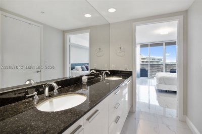 Aluguel de apartamento no Beach Club Three 909
