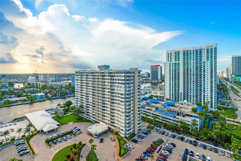 Condo for sale at The Hemispheres 21K