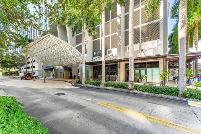 350 Las Olas Place Apt #2860