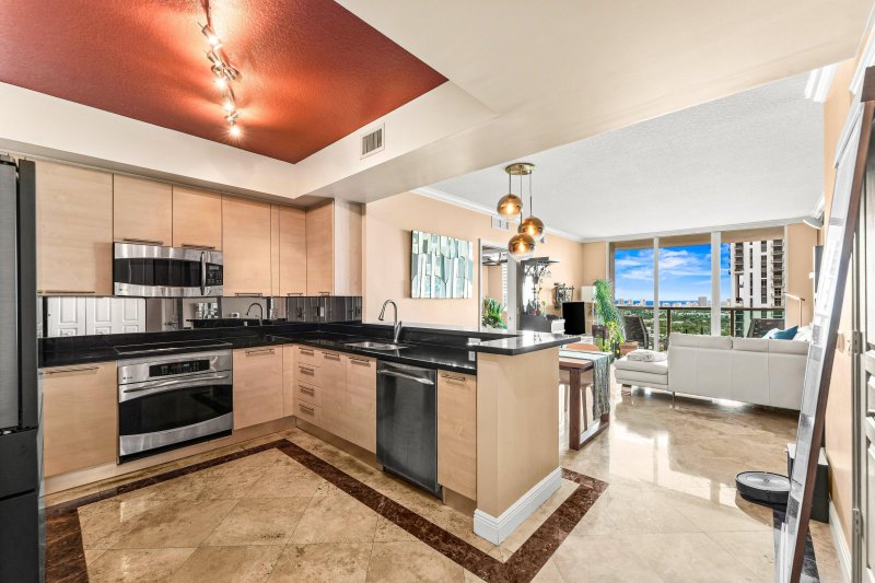 Condo for sale at 350 Las Olas Place 2860