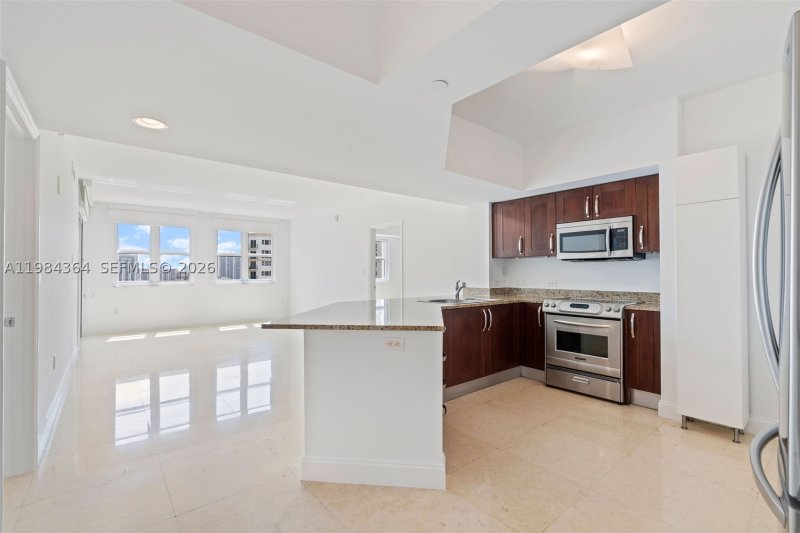 Comprar apartamento en Turnberry Village 1109