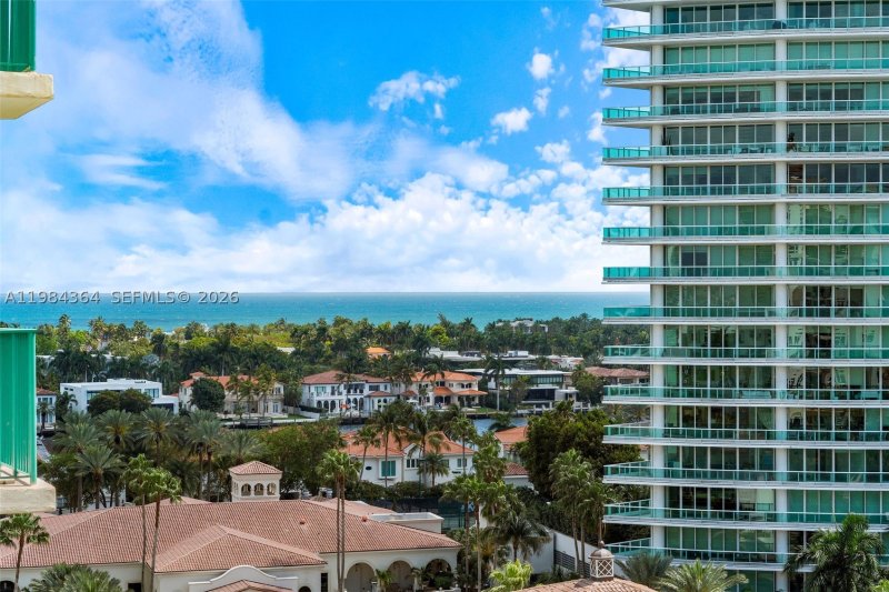 Comprar apartamento en Turnberry Village 1109